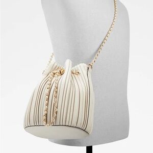 NWT Aldo Muddle Bucket Bag